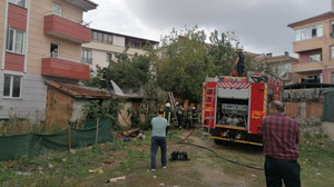 Darıca’da kömürlük yangını