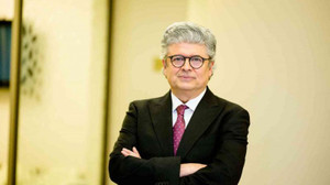 Prof. Dr. Faruk Buyru: “Popülerlik için yanlış bilgilerle hamileleri etkiliyorlar, aşı çok önemli"