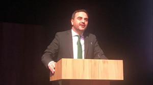 Özlü’den CHP’lilere: “Belediyeciliği hızlıca size öğreteceğiz”