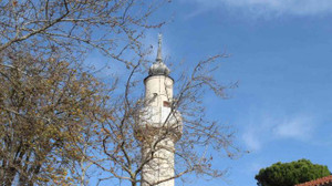 700 yıllık Orhan Camii’ne turist akını