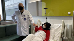 Hastasını önce ameliyat etti, sonra kendi kanıyla hayat verdi