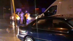 Yoldan çıkan otomobil ile çarpıştı