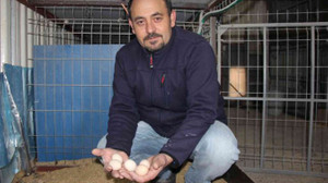 Hobi olarak başladığı ek işiydi, işsiz kalınca tek işi oldu