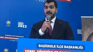 Genç başkan ayağının tozuyla bakın neler söyledi?