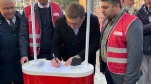 CHP’li gençler sobada fatura yaktı