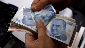 AKP'den asgari ücrete yılda iki kere zam sinyali