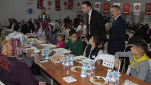 MHP Kartepe’nin iftarına yoğun katılım