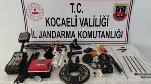 Dedektörle kaçak kazı yaparken suçüstü yakalandılar