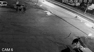 Sürücüsünün kontrolünden çıkan motosiklet metrelerce sürüklendi