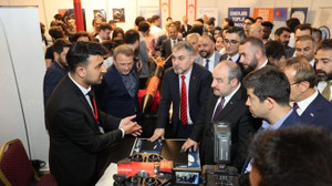 Bakan Varank: Bunlar sanayiden de üretimden de anlamıyor