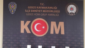 Kargo paketinden onlarca paket kaçak tütün çıktı