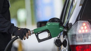 Benzin zammı geri çekildi