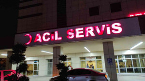 Annesine küfür etti diye jiletle saldırdı!