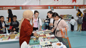 50 bin kişi kitap fuarına akın etti