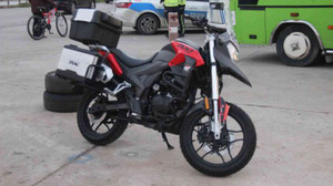 Otomobille çarpışan motosiklet sürücüsü ağır yaralandı