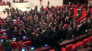 TBMM'de kavga: Muhalefet AKP'li Kurtulmuş'u konuşturmadı