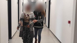 5 yılla aranan kadın hırsız yakayı ele verdi