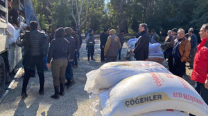 Deprem bölgesine 1.590 çuval yem gönderildi