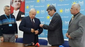 Eski Bakan, İYİ Parti’den ailesiyle birlikte istifa etti