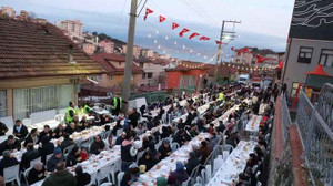 Başkan Büyükakın, Gültepelilerle birlikte iftar yaptı