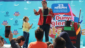 Defne çadır kenti 23 Nisan neşesi sardı