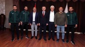 Büyükakın, Şampiyonları tebrik etti