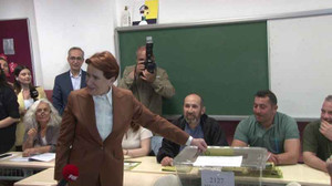 Meral Akşener oyunu kullandı
