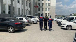 Aranan dolandırıcıya jandarma operasyonu