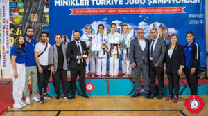 Minik judocular gelecek vaat etti