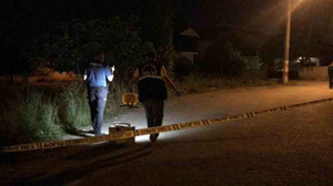 Evin duvarlarına mermiler isabet etti, ekipler harekete geçti
