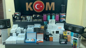 TEM'de durduruldu: Elektronik mağaza gibi araç
