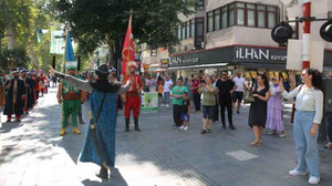 Büyükşehir mehteri İzmitlileri selamladı