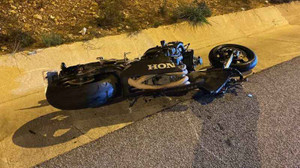 Tıra çarpan motosikletin sürücüsü feci halde can verdi
