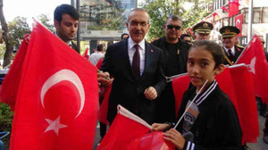 İlk tören Atatürk Anıtı'nda gerçekleşti!