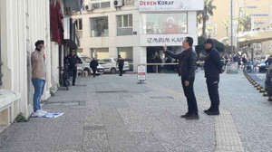 Cadde ortasında İsrail eylemi! Silahı kafasına dayadı