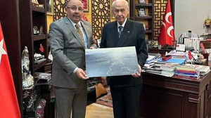 O ilçede MHP adayı adaylıktan çekildi