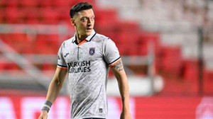 Erdoğan ve AKP'yle bağı olan parti, Mesut Özil'i transfer edecek