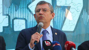 Özgür Özel'den Erdoğan'a: Sevgililer Günü'nde Sisi'ye koşturmuş