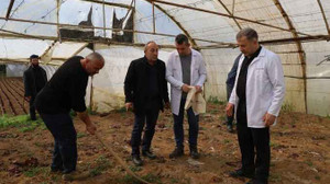Büyükşehir ve GTÜ'den seracılara ortak destek!