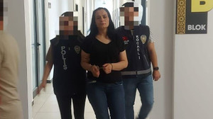 Kuyumcudan hırsızlık yapan kadın yakalandı