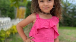 İzmitli minik Hafsa Mina 6 yaşında sergi açıyor