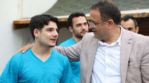 Sertif Gökçe, belediye çalışanlarıyla tek tek bayramlaştı