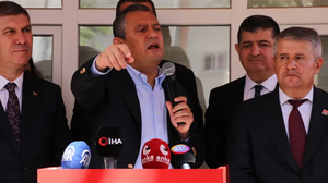 CHP Genel Başkanı Özel: 8 liraya üretilen fasulye 200 liraya satılıyor