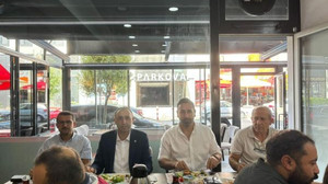 CHP’li Eniş partililerle buluşuyor