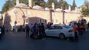 Otomobilin çarptığı yaya yaralandı