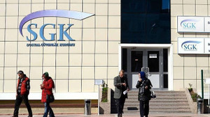 SGK giriş yılına göre hesaplara yattı. Emeklilere ek ödeme müjdesi