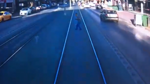 Tramvayın çarptığı kişi yaşamını yitirdi