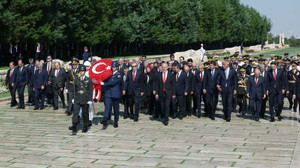 Erdoğan, Anıtkabir’i ziyaret etti
