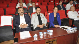 CHP’li meclis üyelerine izin verilmedi