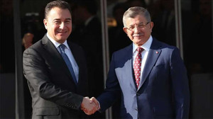 Babacan ve Davutoğlu birleşmek için görüşüyor!